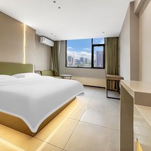 雅曼公馆(黄江梅塘地铁站店)