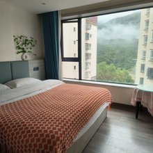 康定梧悠民宿