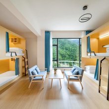 四姑娘山雪岭青居酒店
