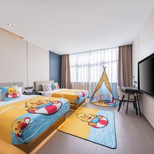 上海滴水湖临港臻住轻居酒店