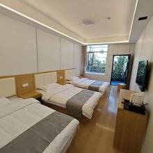 德令哈见山小院民宿