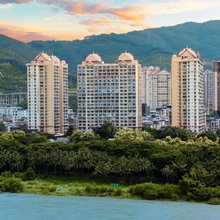 昕澜·嘉泰江景假日酒店(西双版纳景洪澜沧江店)