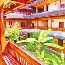彩仑金湾客栈(西双版纳傣族园泼水广场店)