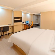 亚信电竞酒店(狮岭夜市步行街店)