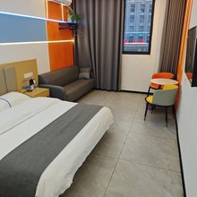 南江艾欧尼亚主题酒店(南江人民医院店)