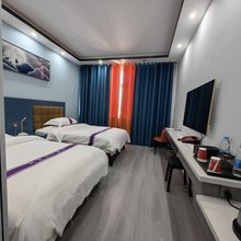 泽库高原红大酒店