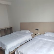 溪畔小居民宿
