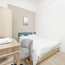 枢纽公寓(深圳宝安福围地铁站店)