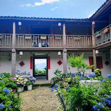 岳西岳红人家四合院民宿
