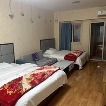 成都华西缤纷公寓