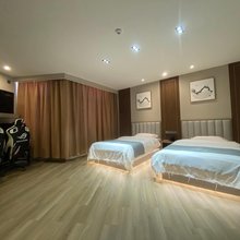 四子王旗异瞳酒店