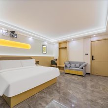 蔓朵轻奢美居(潮州浮洋店)