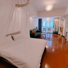 Wayfare Lane·巷往影音公寓(龙岩万达广场店)