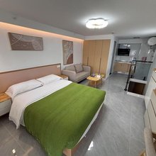 雅美居民宿(三亚湾地铁站店)
