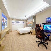 艺趣S黄蜂电竞酒店(浐灞会展中心店)
