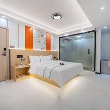 拾光云居(广州大学城GOGO新天地店)