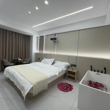 哈尔滨馨雅轩民宿(江北大学城杉杉奥特莱斯店)