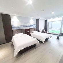 铂岸小筑·Life轻奢设计美宿(乌兰察布站高铁站店)
