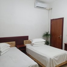 敦煌来客馨客栈(鸣沙山月牙泉店)