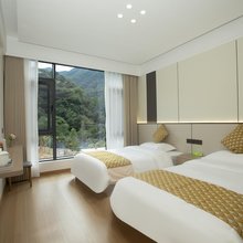三清山云露山栖民宿(三清山港首索道店)