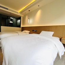 泸沽湖观山近海民宿