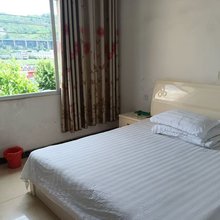 平安旅店