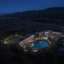 美人瀑度假酒店