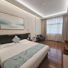 庆铭酒店(兴义桔山广场梦乐城店)