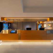 奕泊Comzz lnn酒店(成都万象城万年场地铁站店)