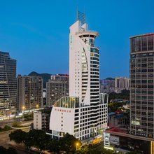 铂顿国际公寓(柳州窑埠古镇城中万达广场店)