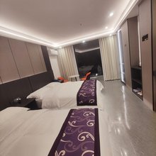 西江千户苗寨栖山云宿