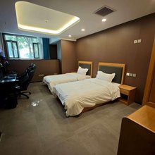 乐俊电竞酒店(北京传媒大学褡裢坡地铁站店)