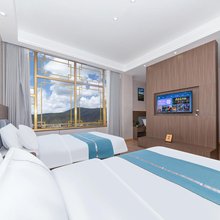 理塘云境酒店