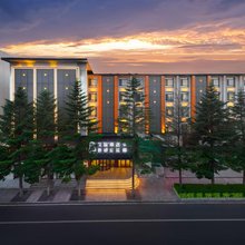 花笙·设计师酒店(延吉延边大学朝鲜族民俗园店)