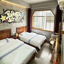 张家界正青春客栈(天门山索道店)