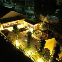 山丘谧静小院