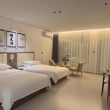 山屿观野·Vast|草原四合庭院(乌兰布统店)