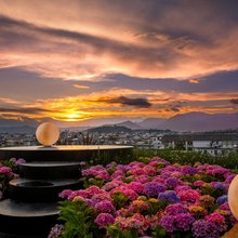 既见山野丨日照金山空中花园雪山观景隐奢度假酒店(丽江古城店)