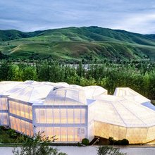 乌孙夏勒·艺宿|PeakView山景野奢度假民宿(那拉提景区店)