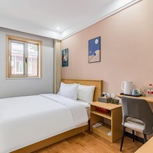 北京古庙宾馆(万寿路地铁站301医院店)