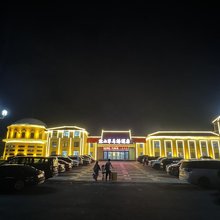 乌兰布统红山军马酒店