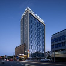 西昌铂斯特酒店(火把广场月亮湖湿地公园店)