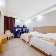 轻叶电竞酒店(张槎地铁站店)