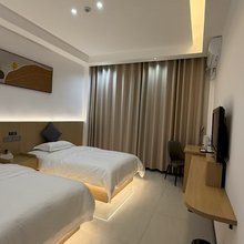 鑫煜宾馆(潞江客运站店)