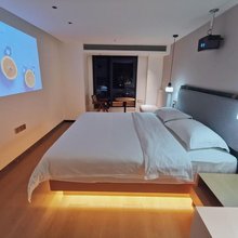 瑞亚思公寓(龙湖南宁青秀天街店)