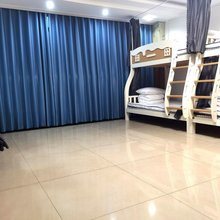 菠萝青年旅社(自贡彩灯公园店)