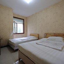 满圆宾馆(郑州中原福塔七里河地铁站店)