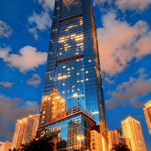 天龙湾融悦酒店(南宁青秀万达金湖广场地铁站店)