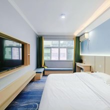云锦观影酒店(工程学院高坡岩步行街店)