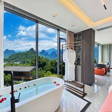 阳朔古榕菲丽利民宿(20元人民币背景兴坪古镇店)